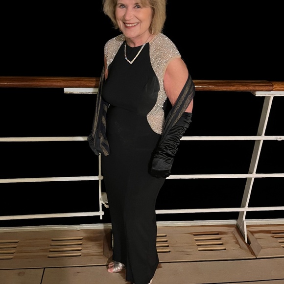 Formal black dress with sequin trim. - Picture 1 of 2